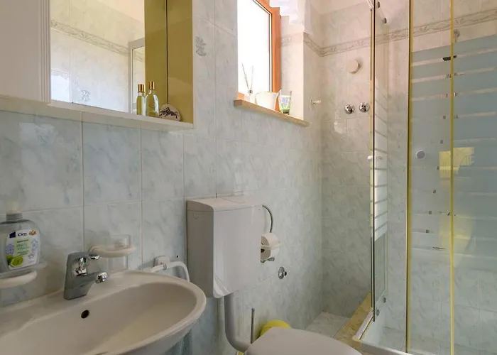 Viktori 펜션 로비니